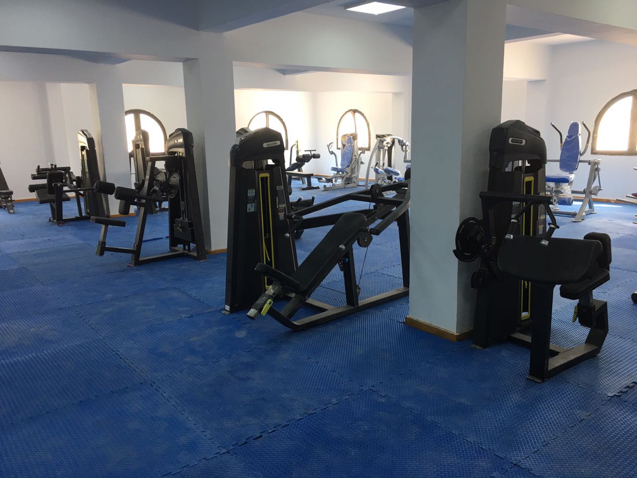 وزير الشباب والرياضة يوجه  بالتطوير الشامل لمنشآت الوزارة (3)