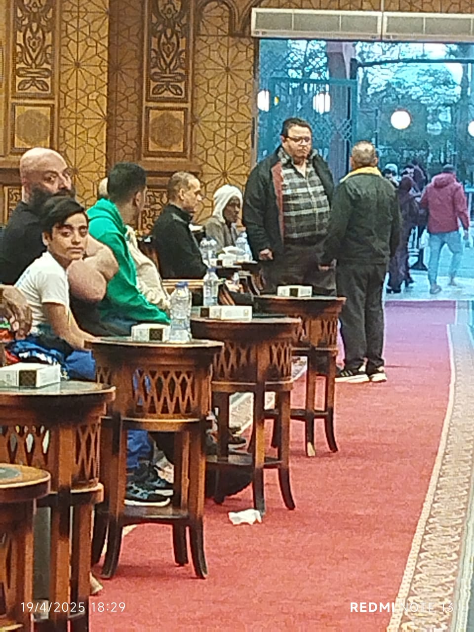 بدء عزاء الفنان الراحل سليمان عيد (4)