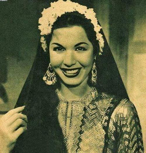 الملاية بالمنديل الملاية بالمنديل