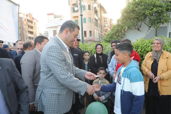 باقات ورود وهدايا مجانية لزوار رأس البر باقات ورود وهدايا مجانية لزوار رأس البر