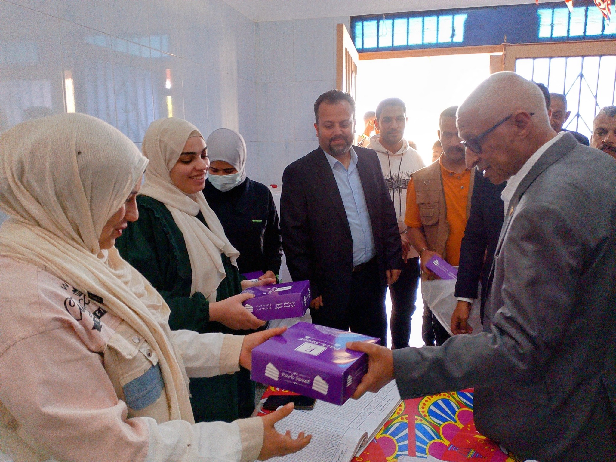 جانب من الزيارة جانب من الزيارة