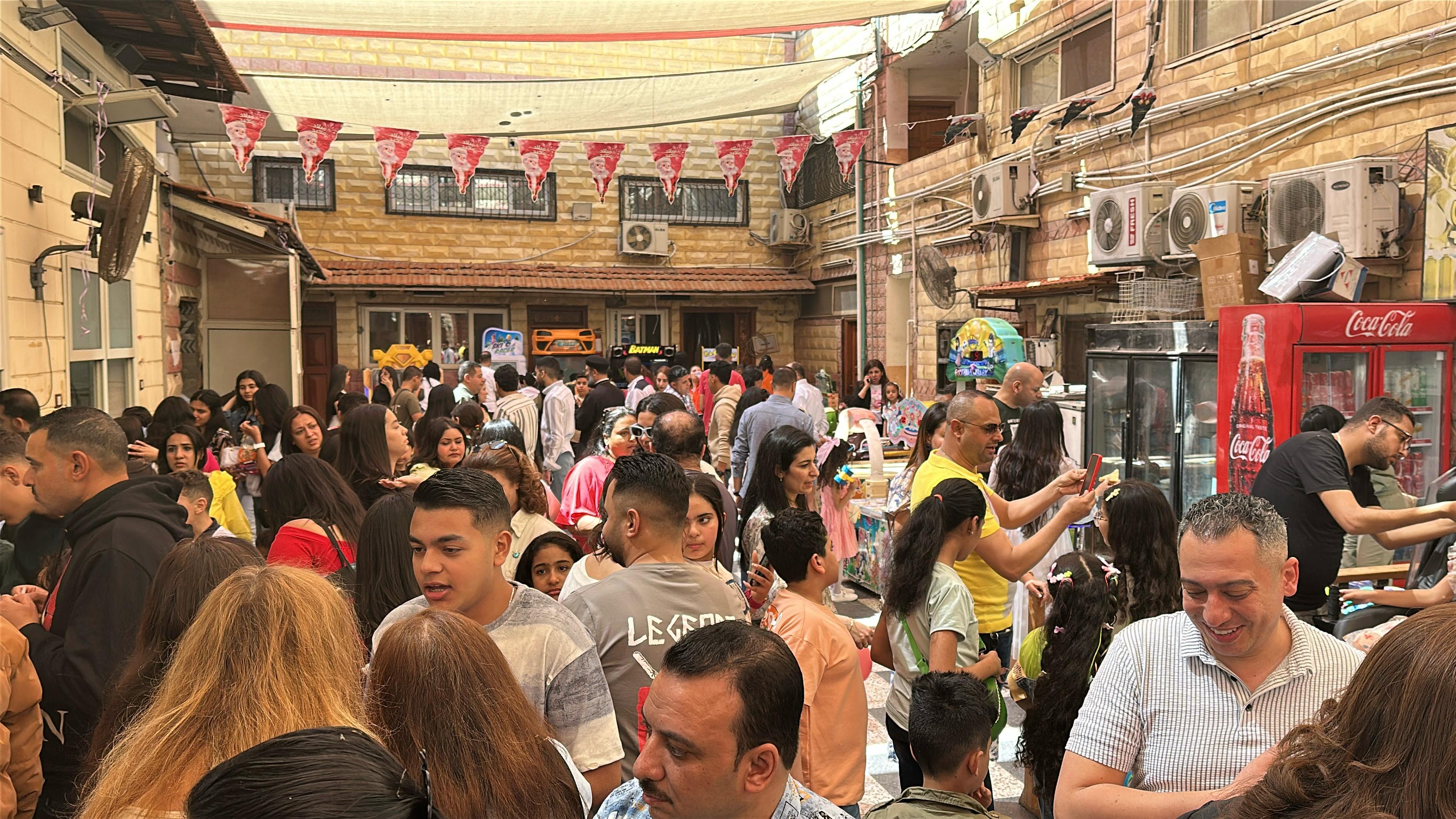 اجواء احتفالية اجواء احتفالية