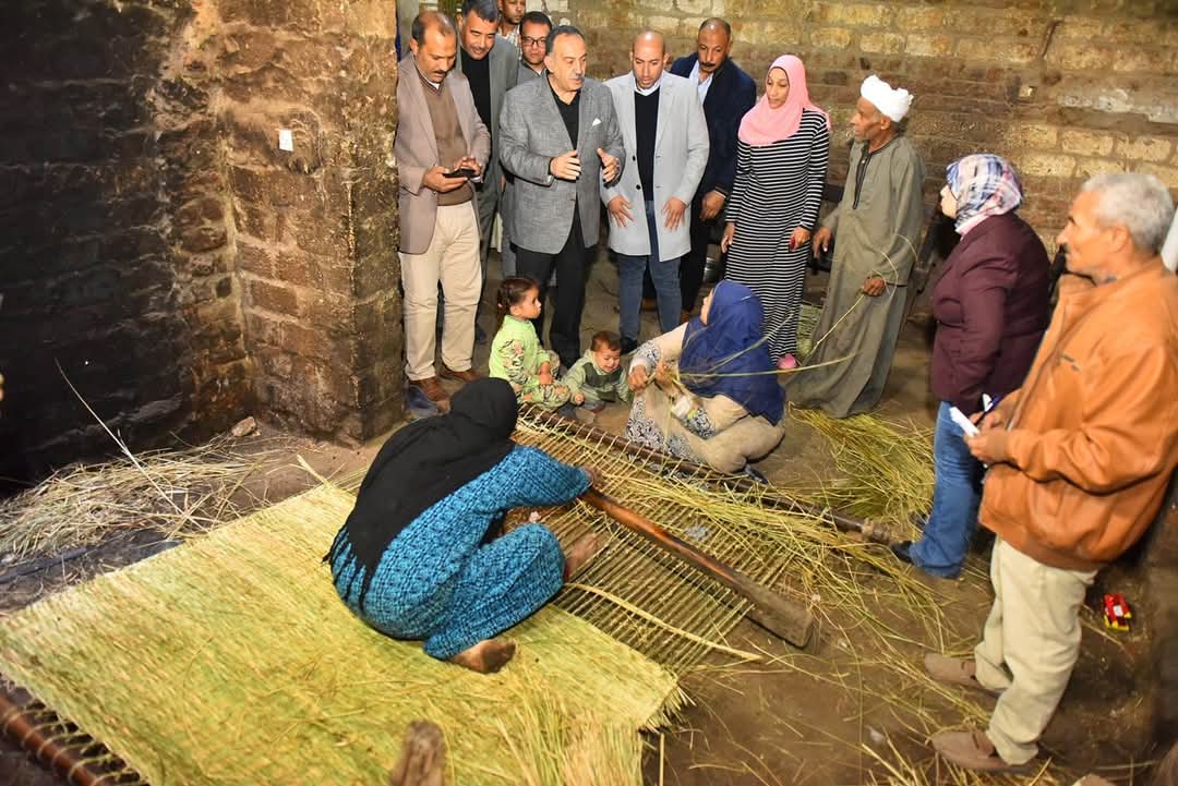 دعم الحرف والصناعات الصغيرة أولويّة للتنمية