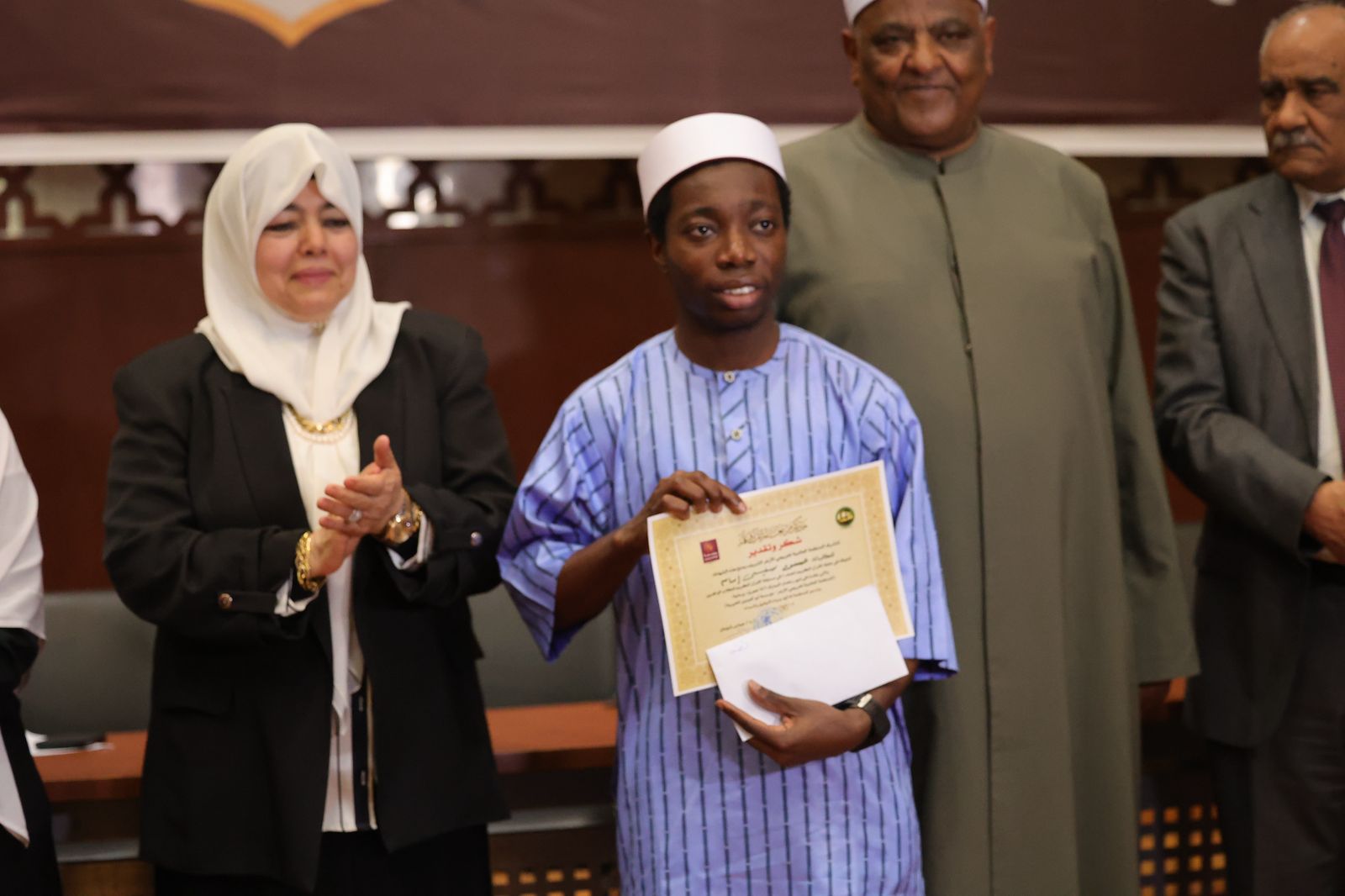 خانب من تكريم المتفوقين