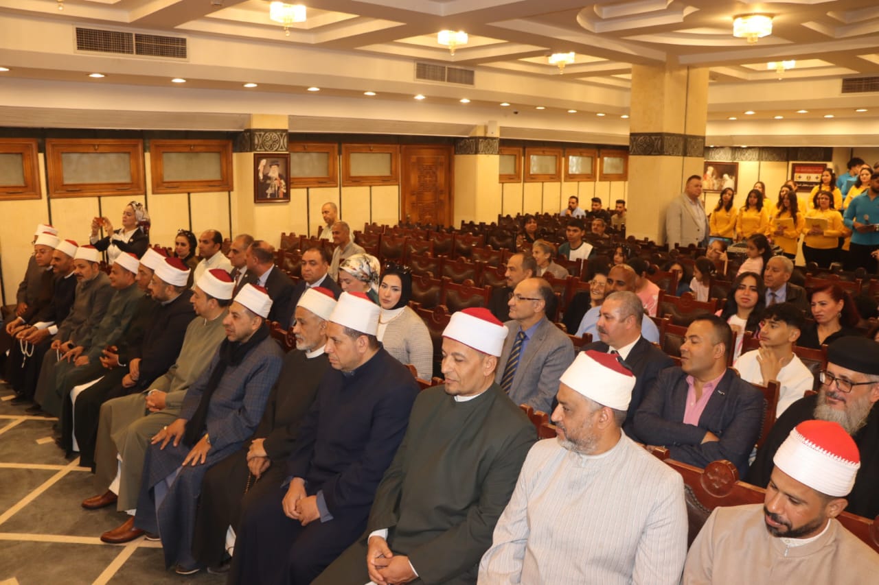 وفد الاوقاف بالقليوبية خلال تقديم التهاني