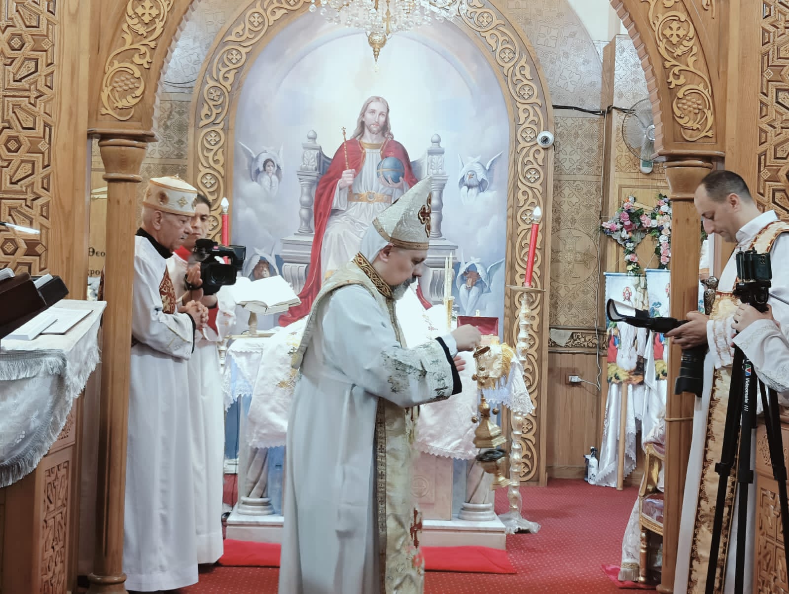 مراسم قداس القيامة مراسم قداس القيامة