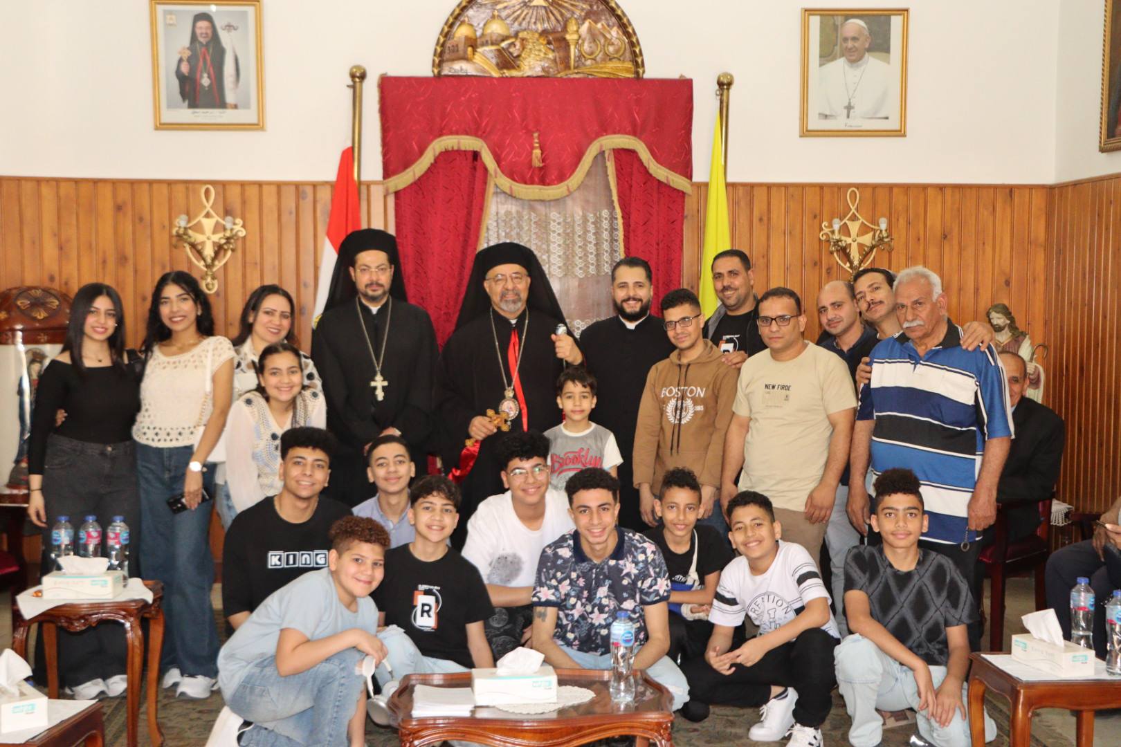 بطريرك الأقباط الكاثوليك والأنبا باخوم يستقبل المهنئين بالعيد بطريرك الأقباط الكاثوليك والأنبا باخوم يستقبل المهنئين بالعيد