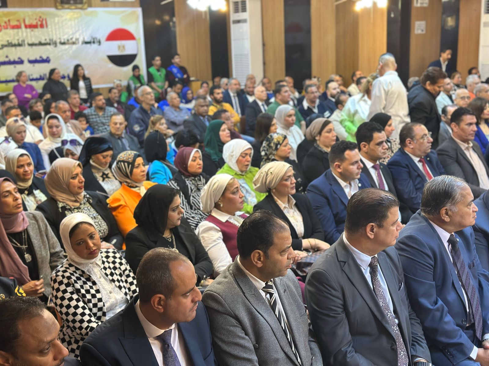 جاني من الحضور بالكنيسة جاني من الحضور بالكنيسة