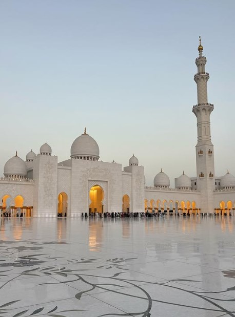 المسجد. المسجد.