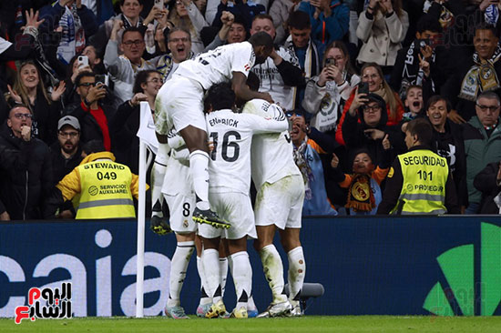 احتفال لاعبى ريال مدريد بالهدف احتفال لاعبى ريال مدريد بالهدف