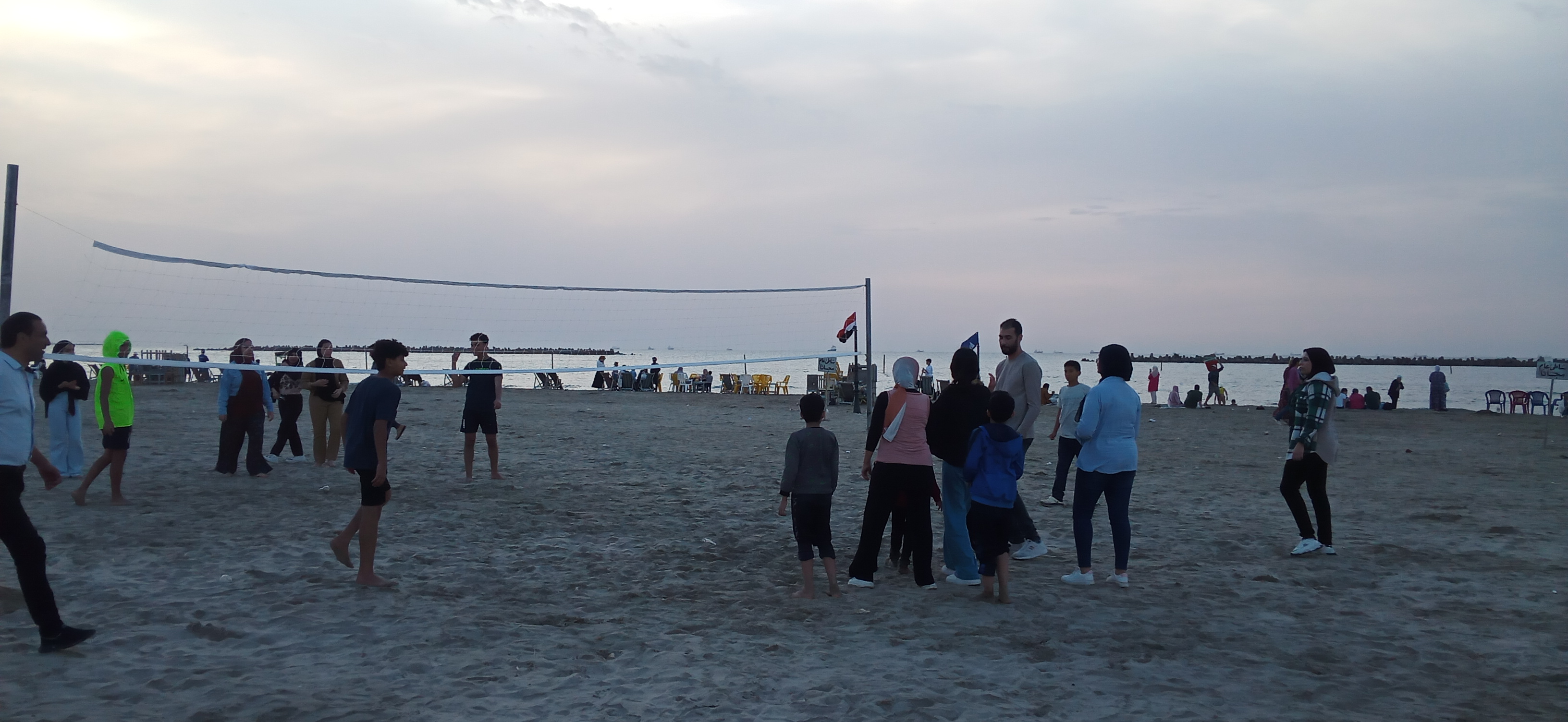 احتفالات متنوعة في شواطئ رأس البر