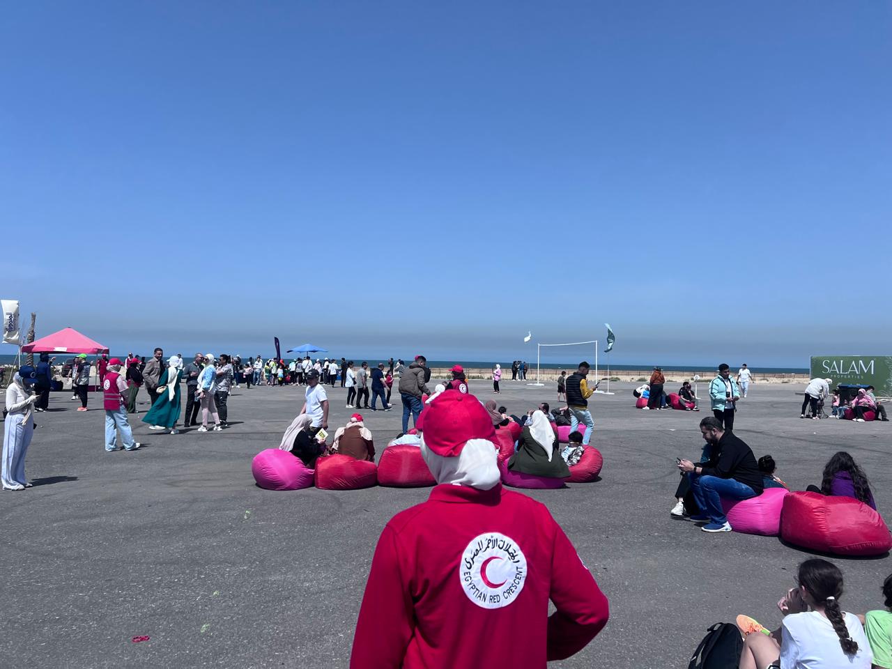 الهلال الأحمر  يشارك في تأمين احتفالات عيد شم النسيم بالمحافظات