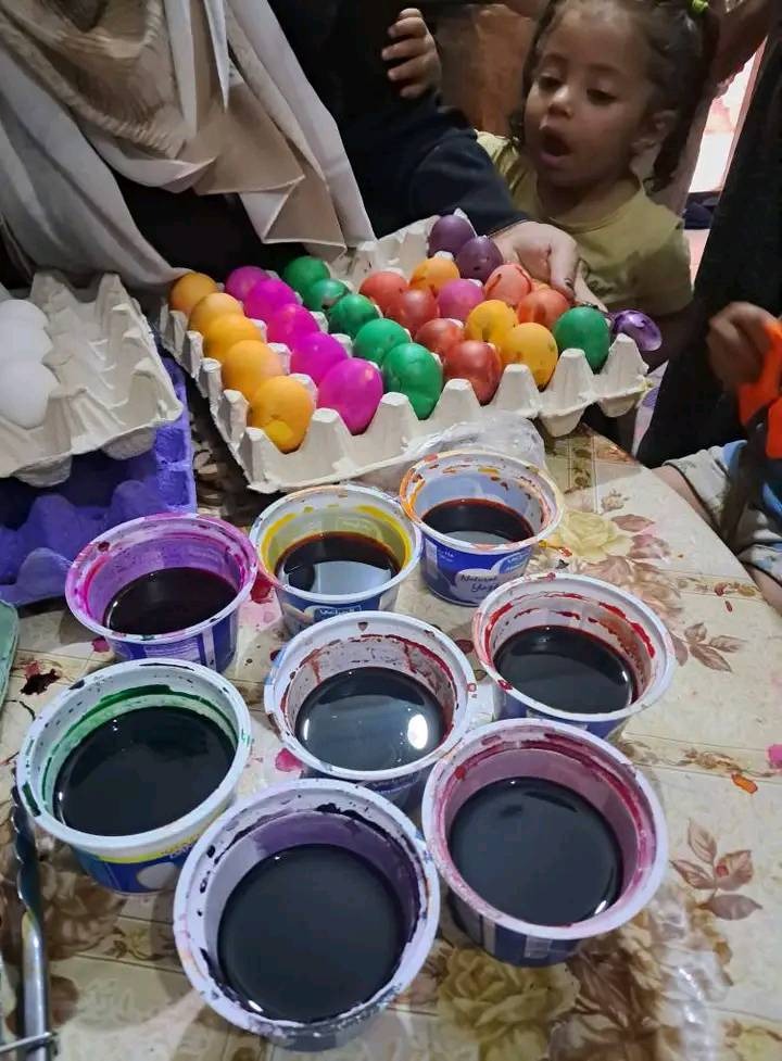 أطفال الأقصر يستمتعون بأعياد الربيع وشم النسيم وتلوين البيض