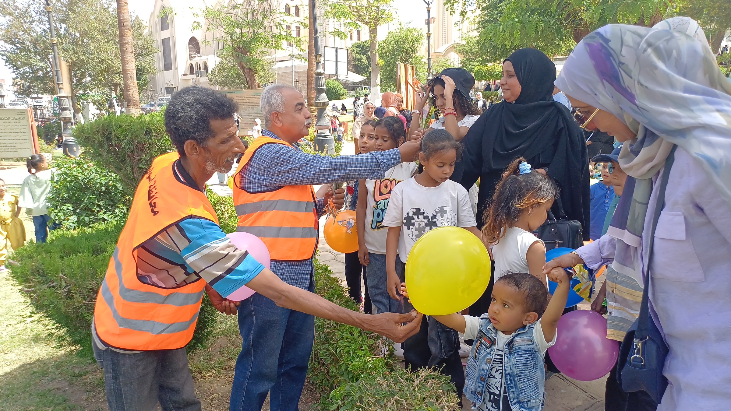 _جانب من فرحة المواطنين _جانب من فرحة المواطنين