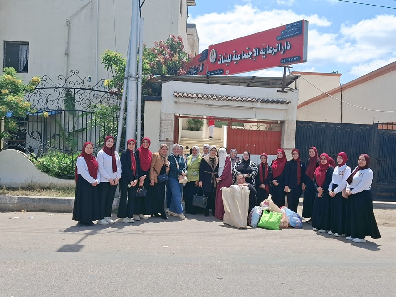جامعة دمنهور ترسم البسمة على وجوه أطفال دار الرعاية الاجتماعية بالأبعادية (1)