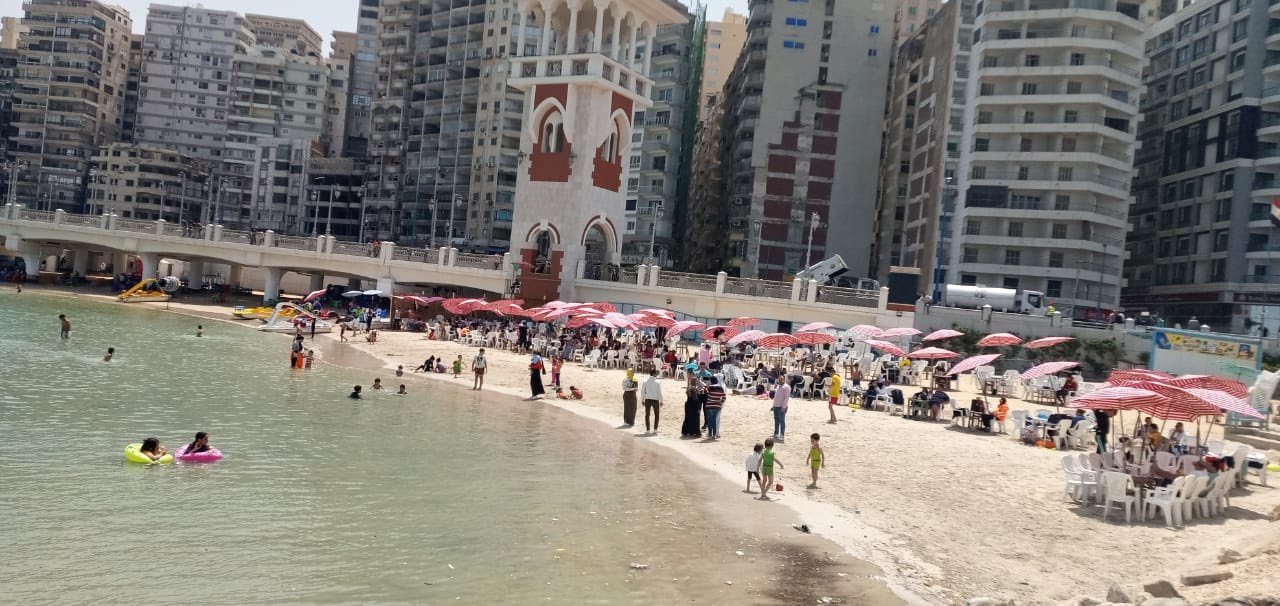 الاقبال على الشواطىء