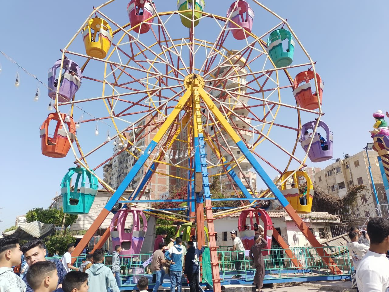 التوافد على الملاهي