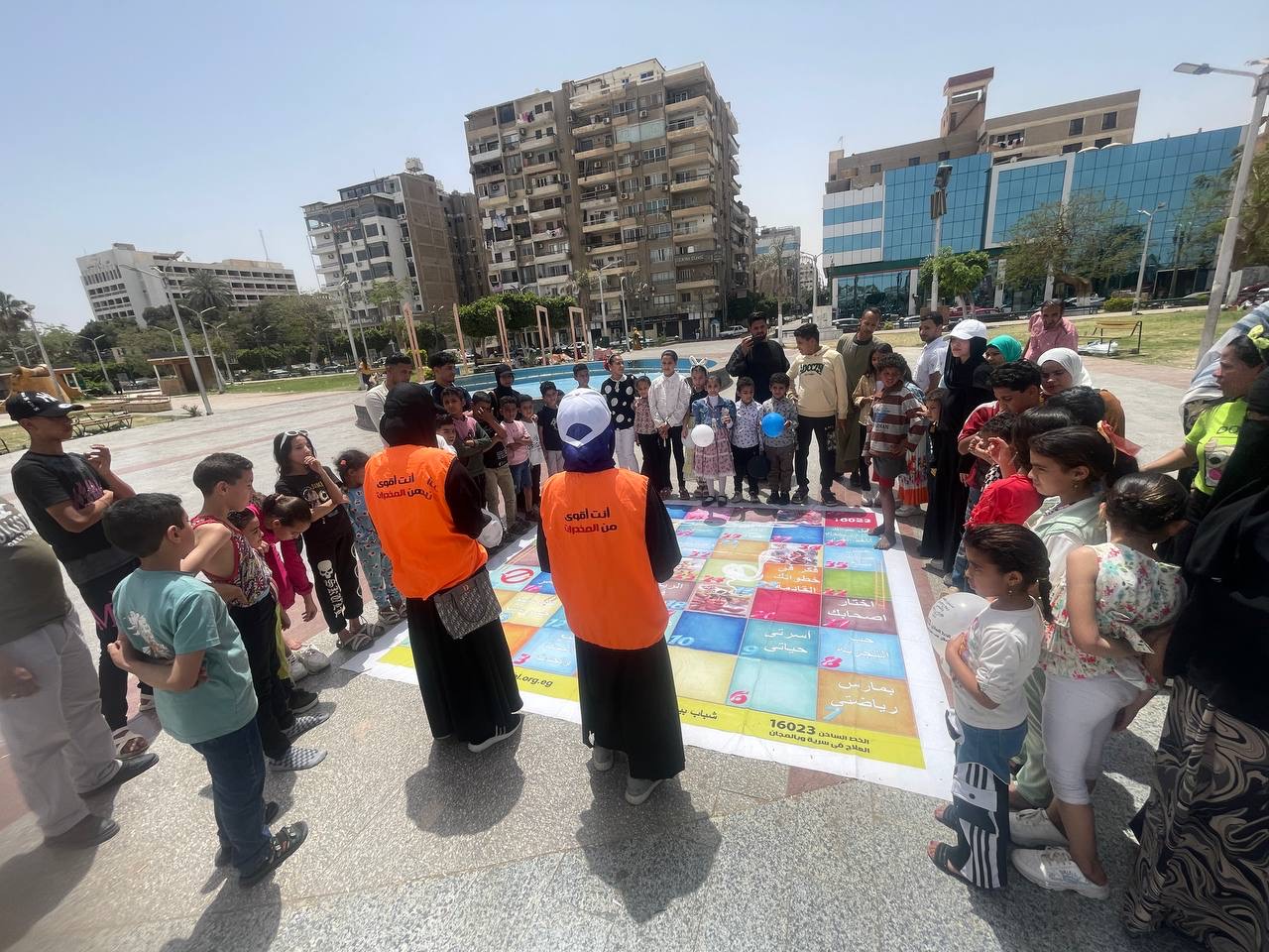 جانب من أنشطة صندوق مكافحة الإدمان داخل الحدائق العامة