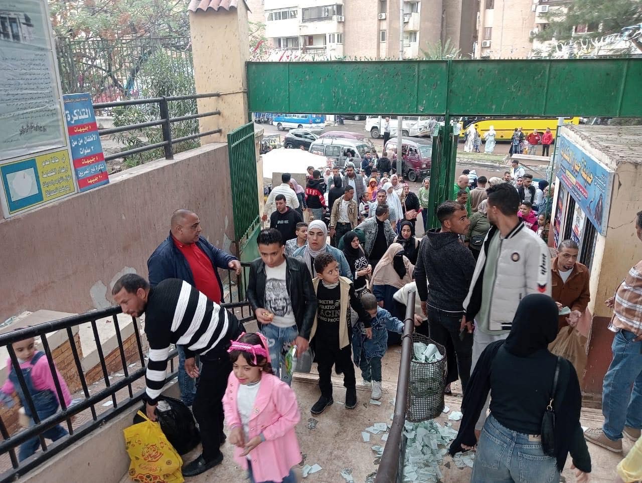 الاقبال على حديقة الحيوان