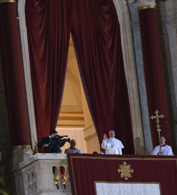 بعد انتخابه عام 2003 بعد انتخابه عام 2003