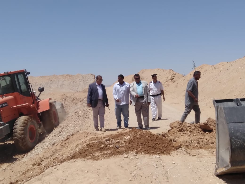 حملات استرداد 21 ألف و700 متر أراض زراعية بالموجة 25 للتعديات حملات استرداد 21 ألف و700 متر أراض زراعية بالموجة 25 للتعديات