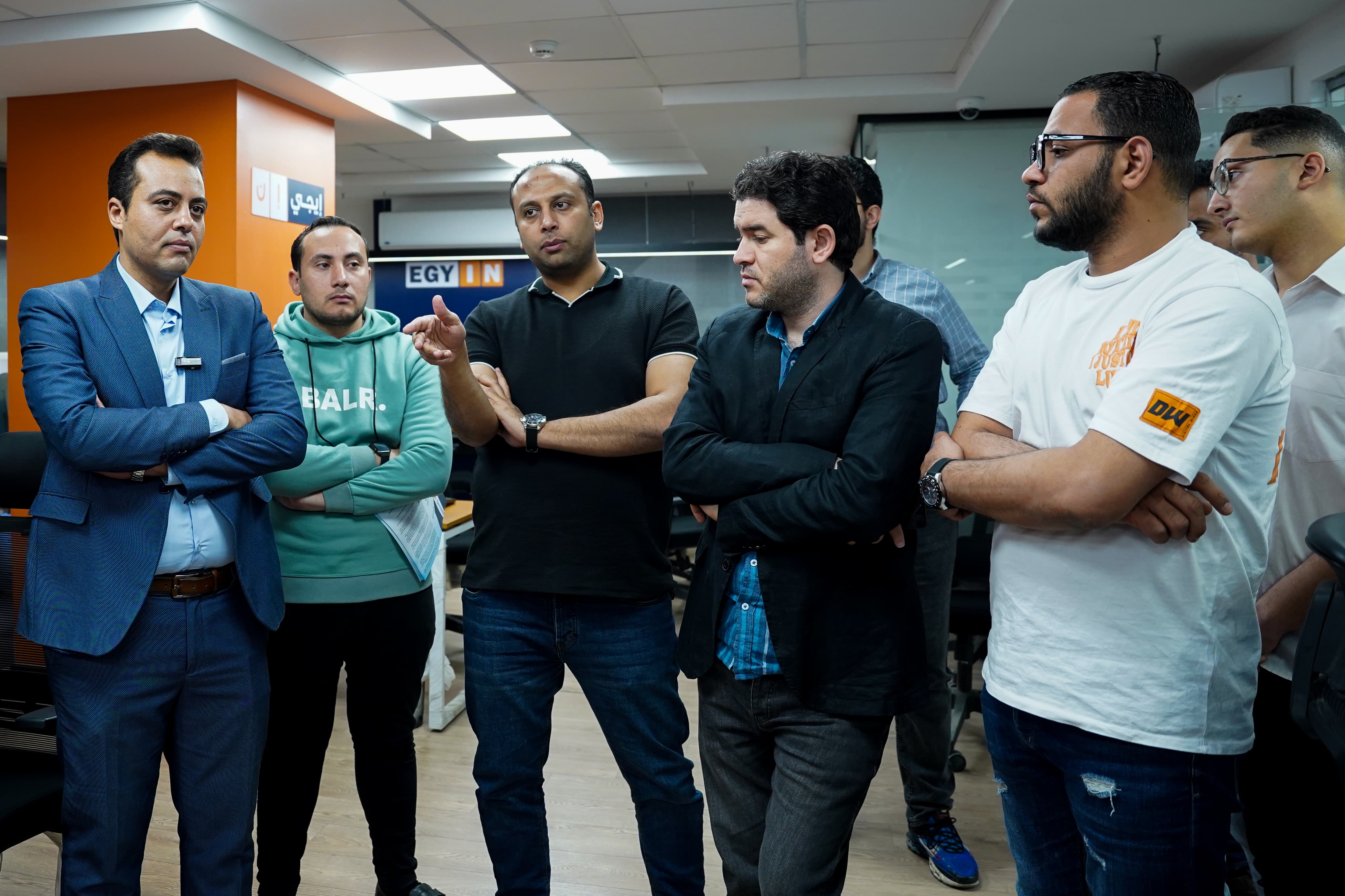 محمد السيد الشاذلى في جولة بموقع  إيجي إن (6)