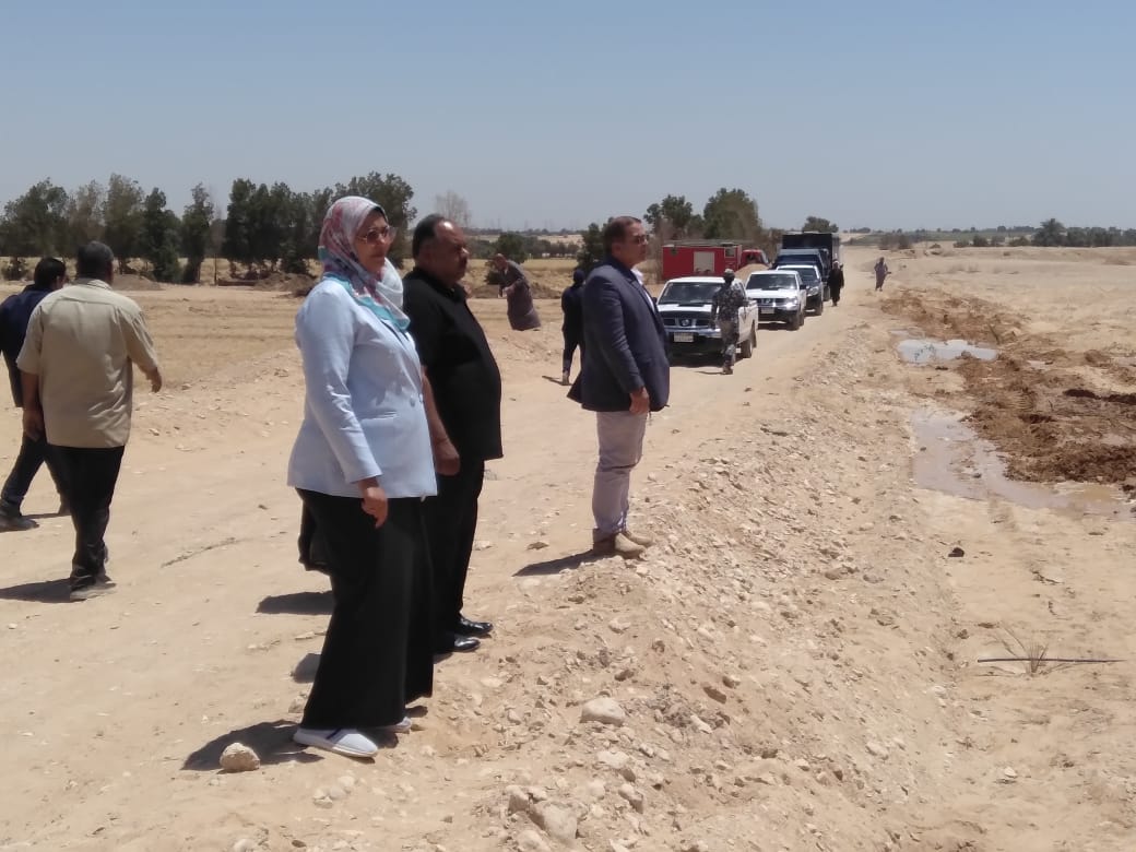 مدينة أرمنت تسترد 21 ألف و700 متر أراض زراعية بالموجة 25 للتعديات مدينة أرمنت تسترد 21 ألف و700 متر أراض زراعية بالموجة 25 للتعديات