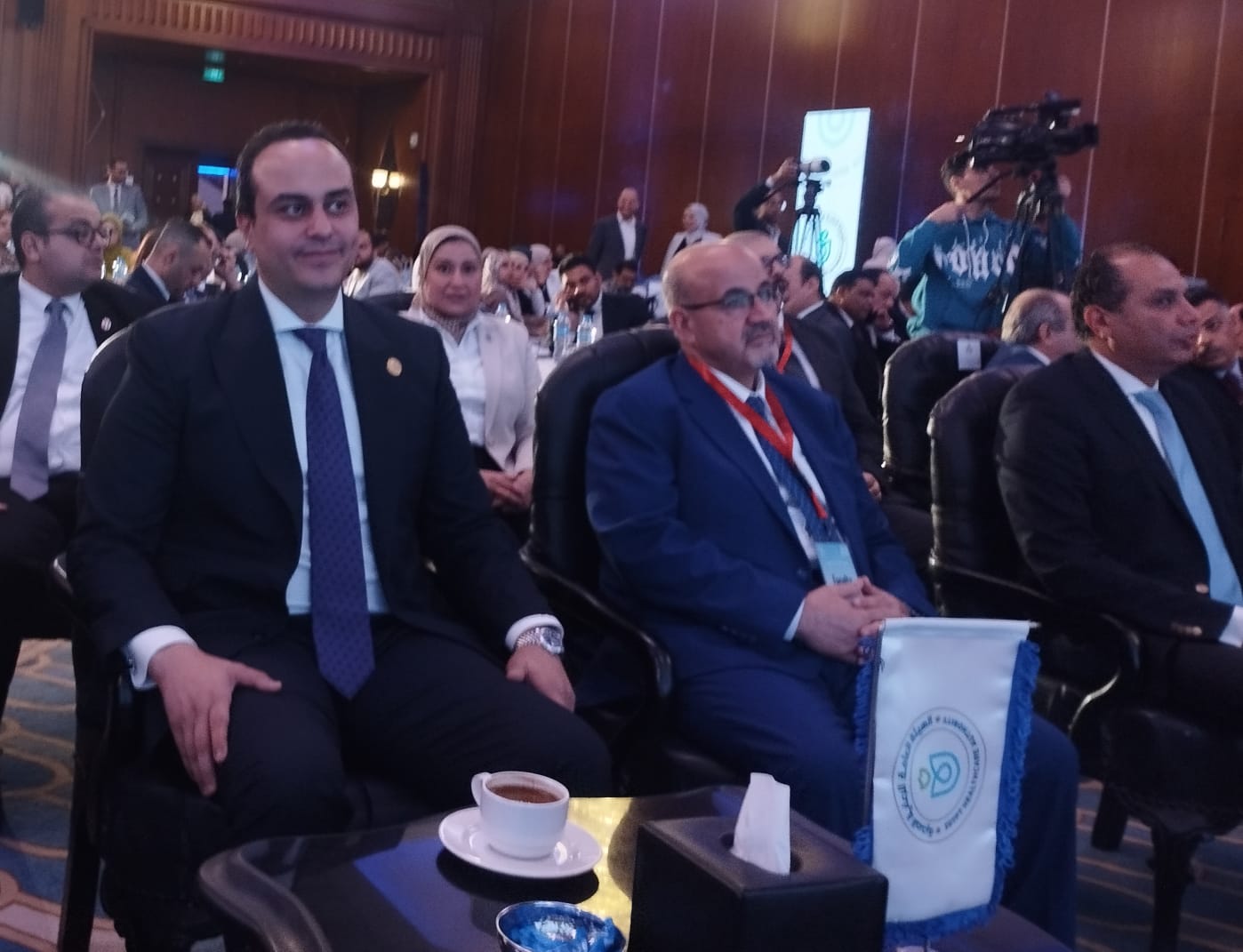 رئيس هيئة الرعاية الصحية وممثل الصحة العالمية رئيس هيئة الرعاية الصحية وممثل الصحة العالمية