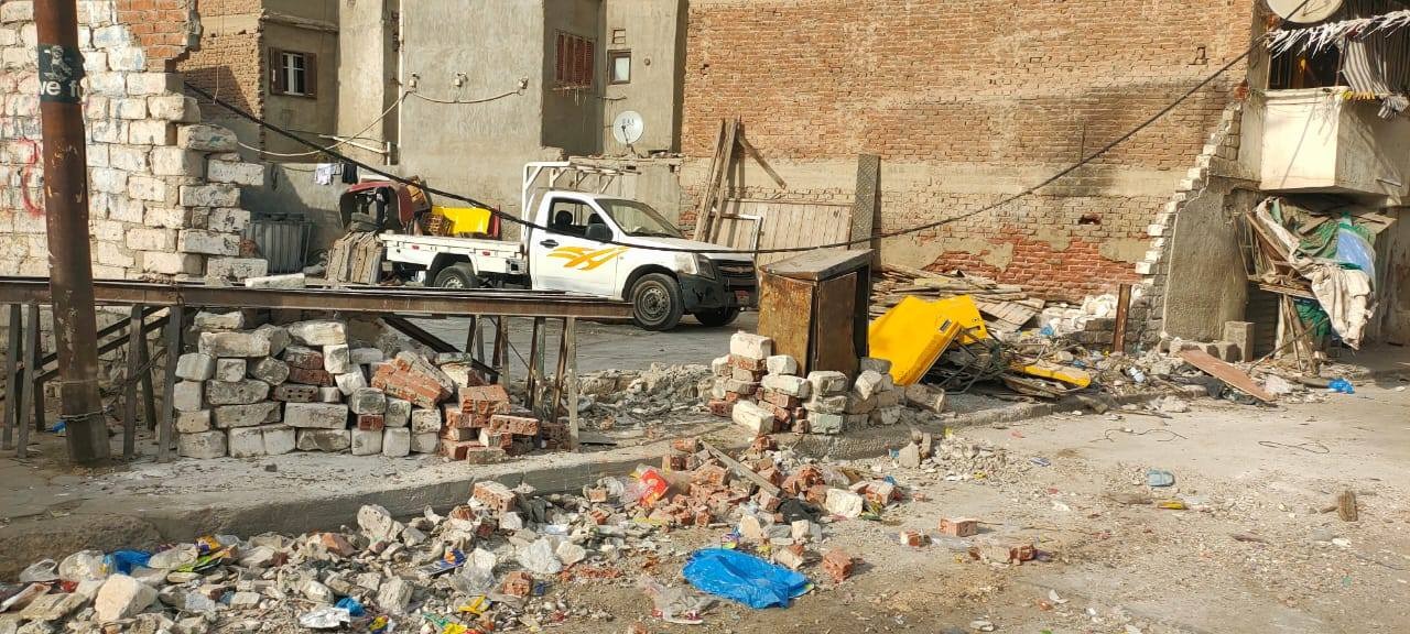 إنهيار سور عقار قديم في الإسكندرية