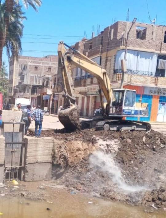 بدء أعمال إنشاء كوبرى السلام بقرية المريس بمدينة الطود بدء أعمال إنشاء كوبرى السلام بقرية المريس بمدينة الطود