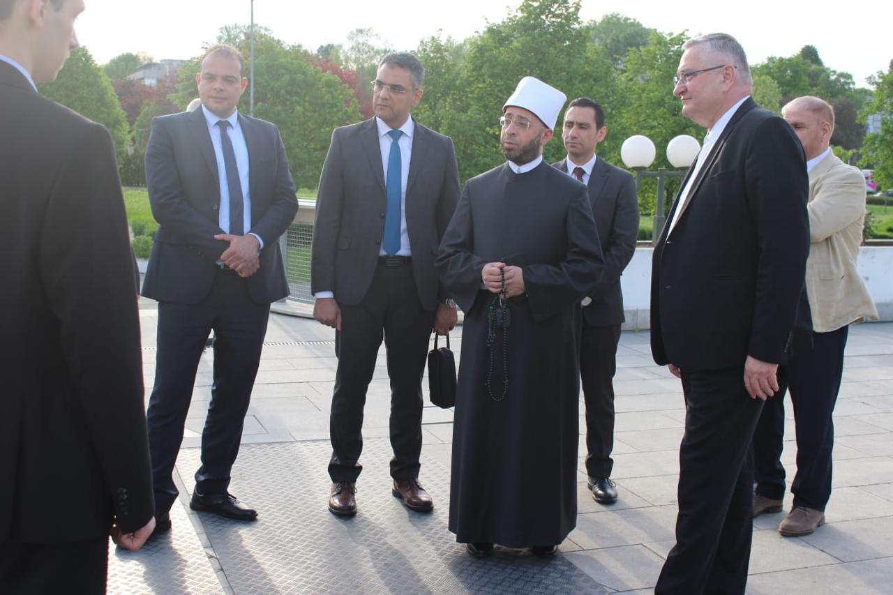 وزير الأوقاف في مؤتمر عن العلم والدين والذكاء الاصطناعي وزير الأوقاف في مؤتمر عن العلم والدين والذكاء الاصطناعي