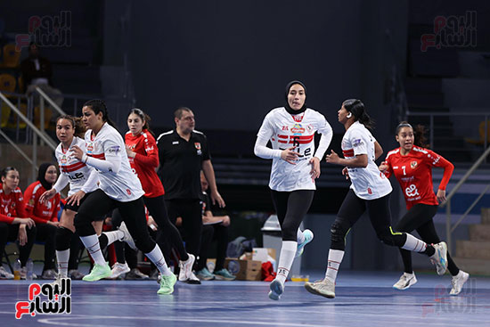 الأهلي يهزم الزمالك في مباراة تحصيل حاصل في ختام دوري سيدات اليد الأهلي يهزم الزمالك في مباراة تحصيل حاصل في ختام دوري سيدات اليد