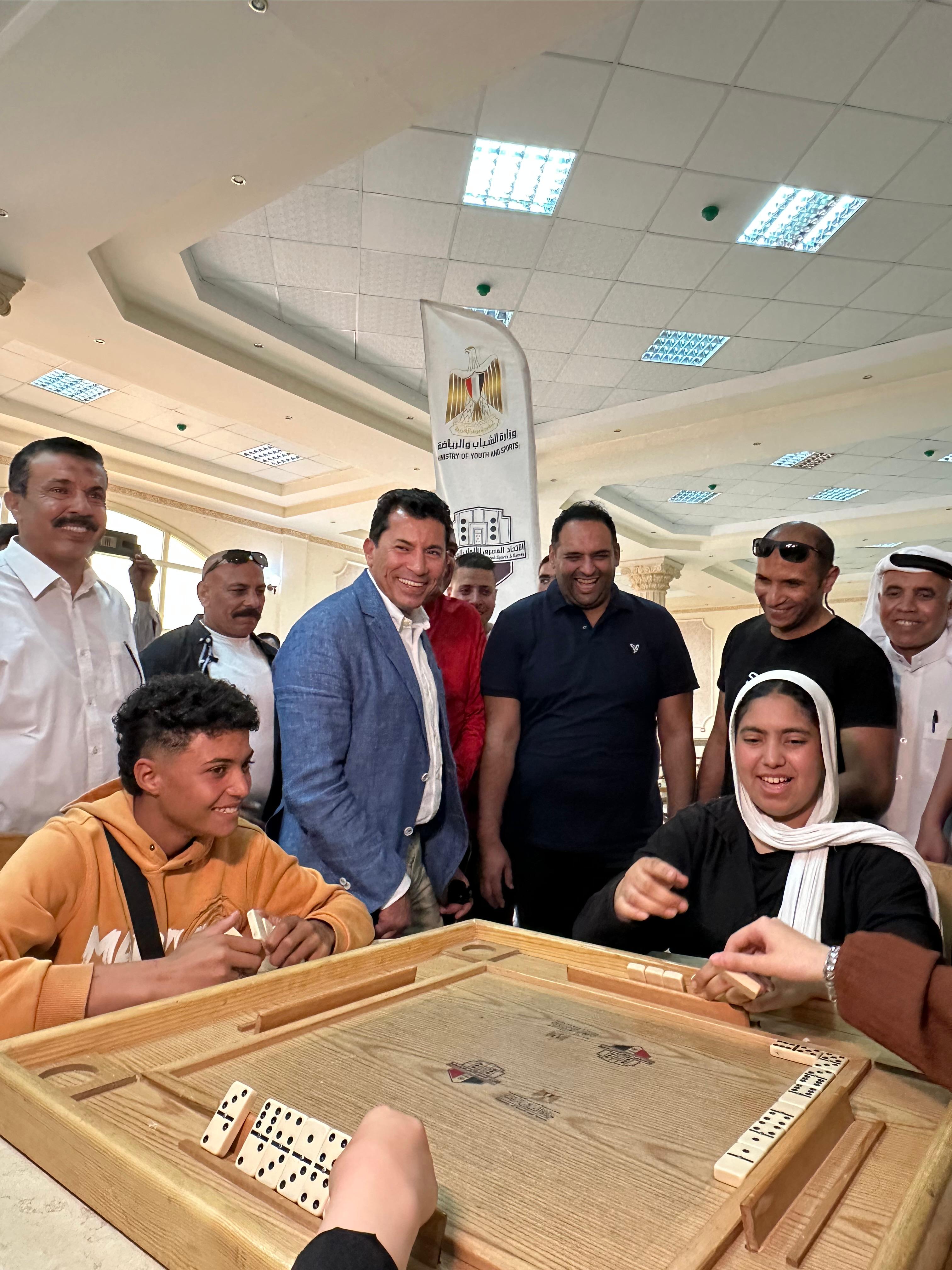 متابعة منافسات الألعاب الترفيهية