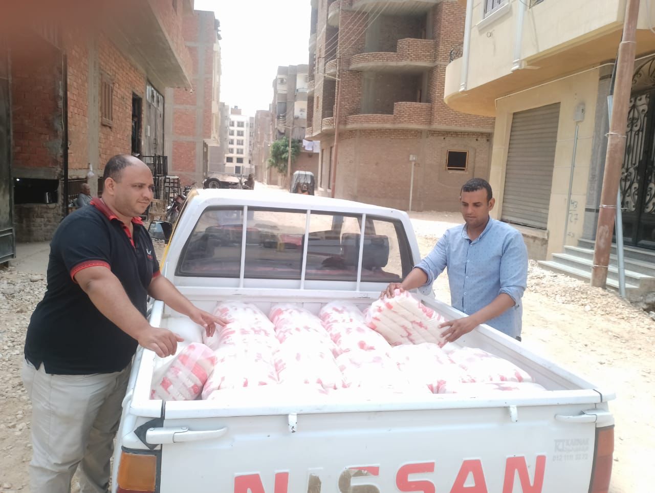 تموين الأقصر تضبط نصف طن سكر ونصف طن دقيق مدعم تموين الأقصر تضبط نصف طن سكر ونصف طن دقيق مدعم