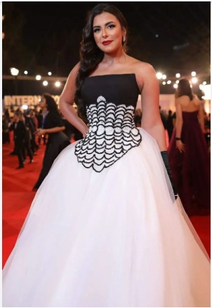 الفنانة هاجر الشرنوبي الفنانة هاجر الشرنوبي