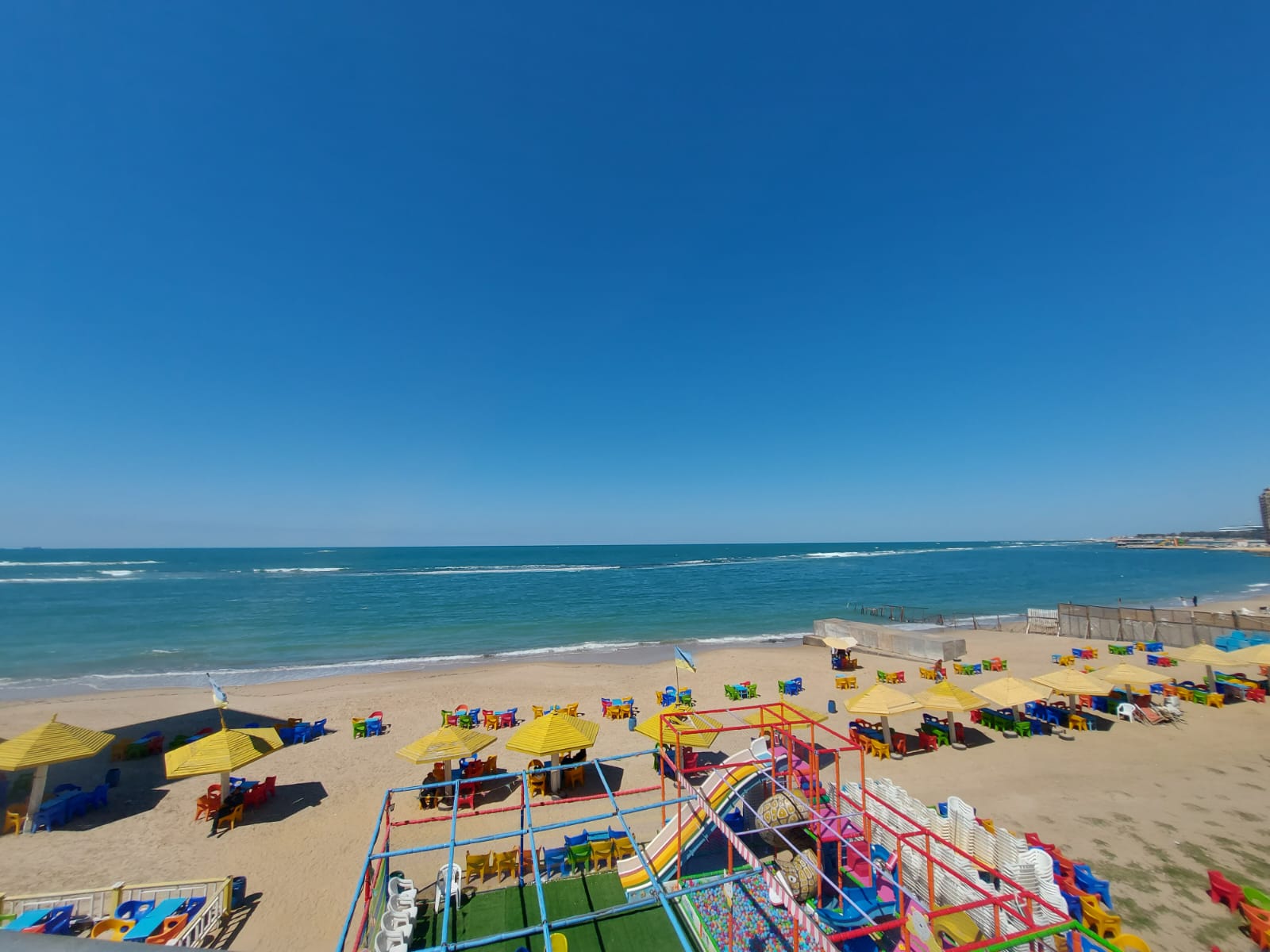 شواطئ الاسكندرية فى الربيع