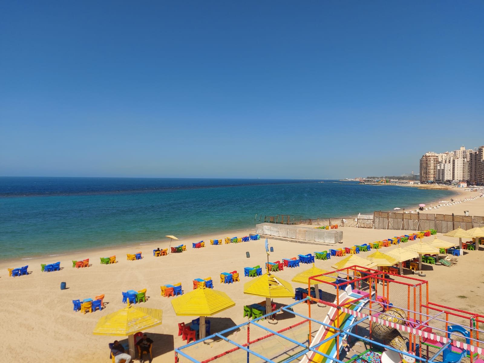 شواطئ الاسكندرية اليوم