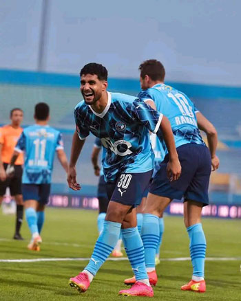 فرحة لاعبى بيراميدز بالصعود فرحة لاعبى بيراميدز بالصعود
