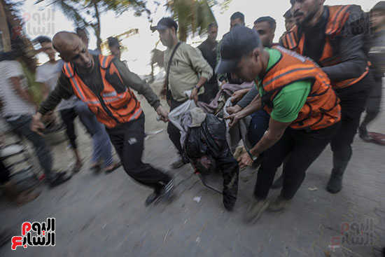 شهداء نتيجة القصف العنيف شهداء نتيجة القصف العنيف