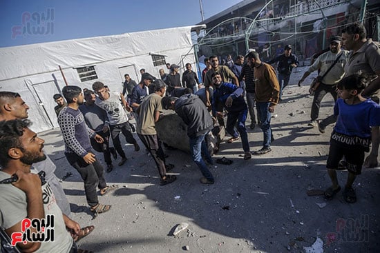 قصف مدرسة تؤوى نازحين فى غزة قصف مدرسة تؤوى نازحين فى غزة