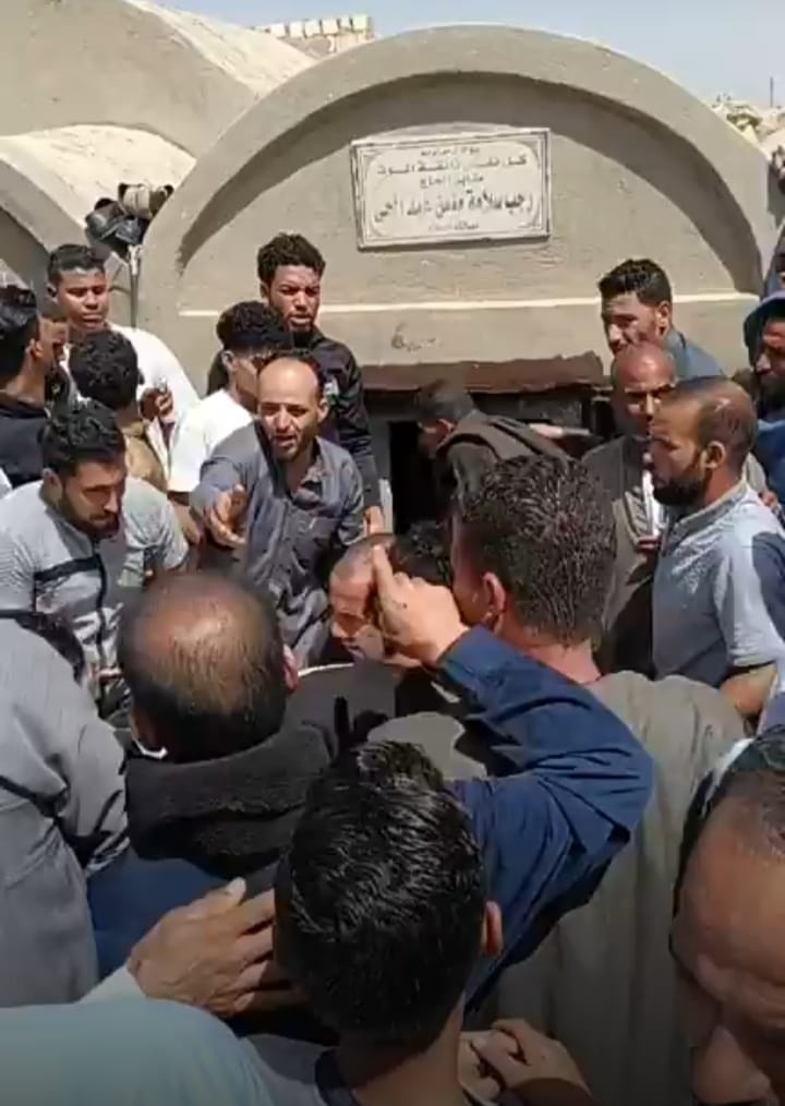 جانب من الجنازة