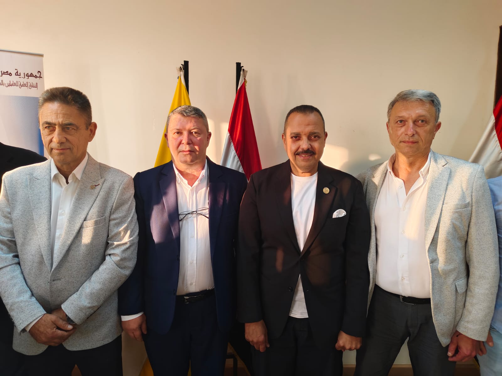 وفد عمالى من نقابة المياه الرومانية (1)