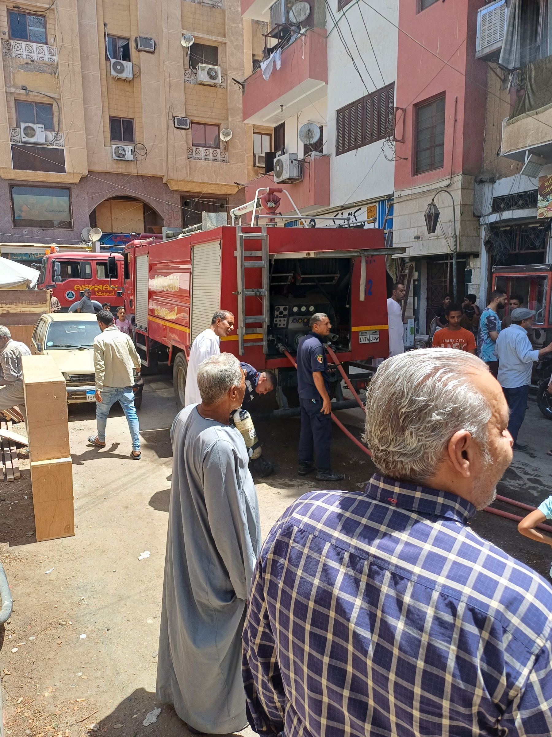 ‪حريق مخزن بأسوان