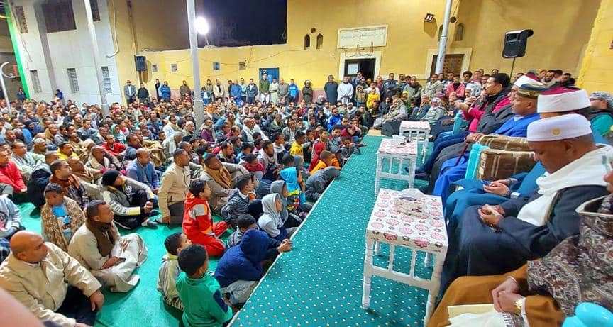 جانب من جولات التأمين الصحى الشامل بالساحات الدينية