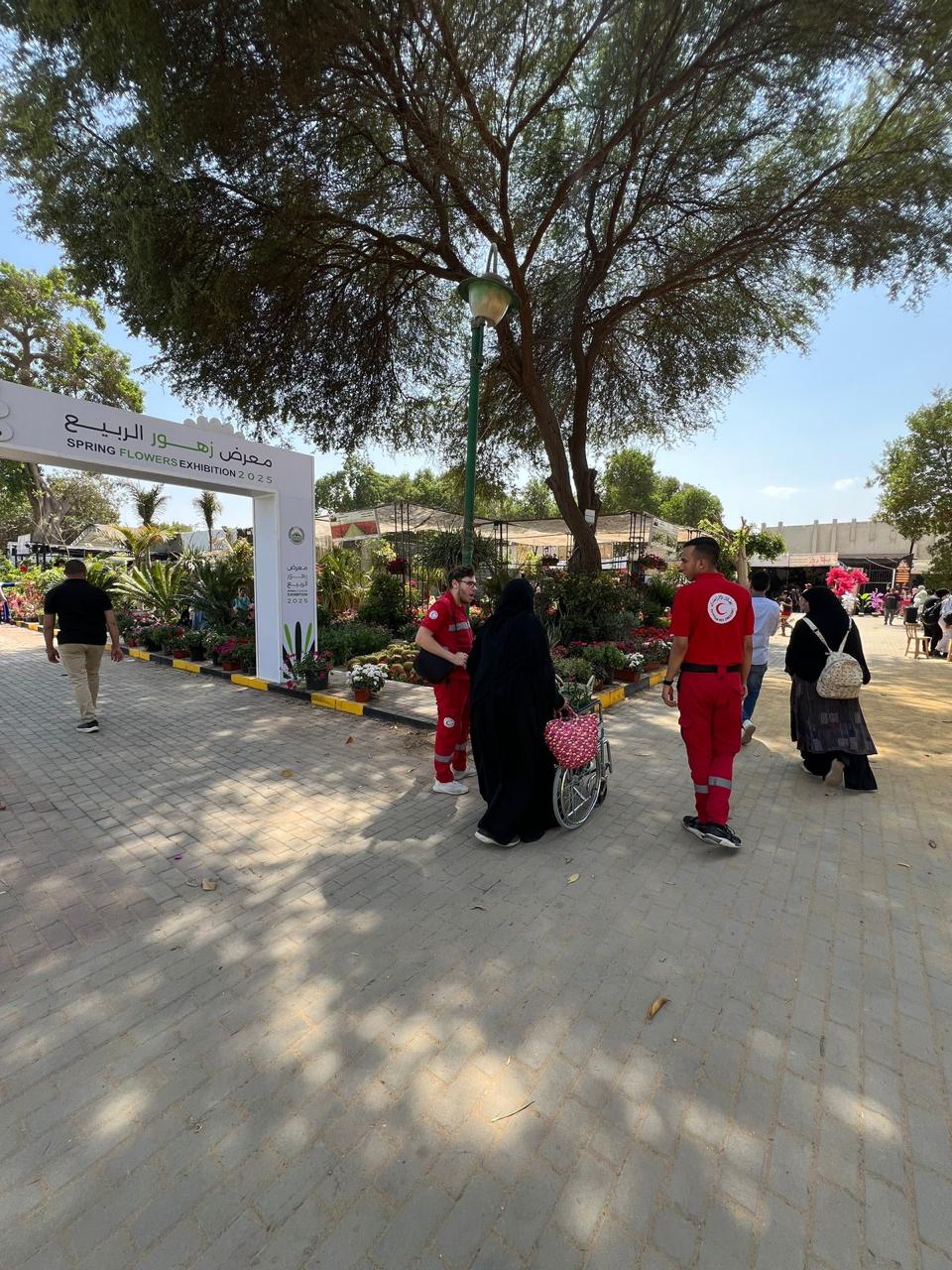 تقديم الخدمات الطبية لزائرى المعرض مجانا