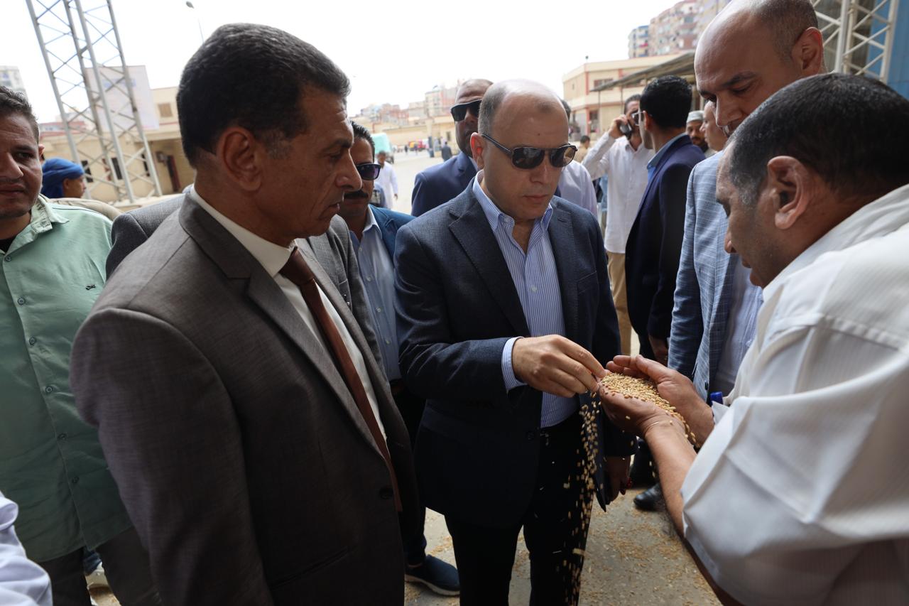 متابعة توريد القمح للصوامع متابعة توريد القمح للصوامع