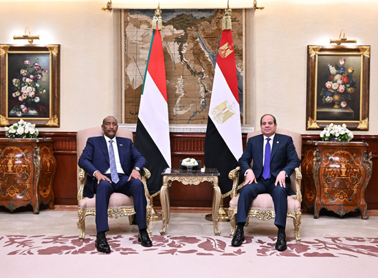 الرئيس السيسي يستقبل البرهان (2)