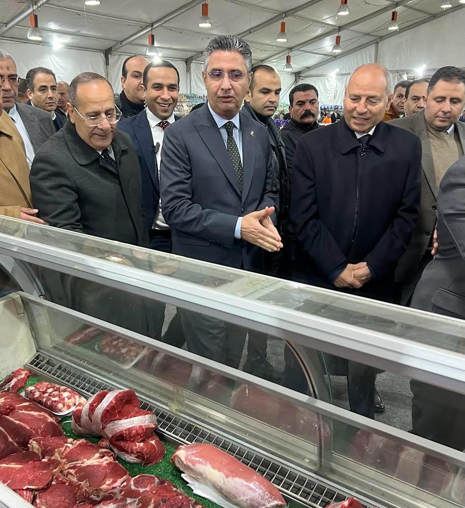 الدكتور شريف فاروق وزير التموين يطمئن على توافر المنتجات واللحوم بالمنافذ الدكتور شريف فاروق وزير التموين يطمئن على توافر المنتجات واللحوم بالمنافذ