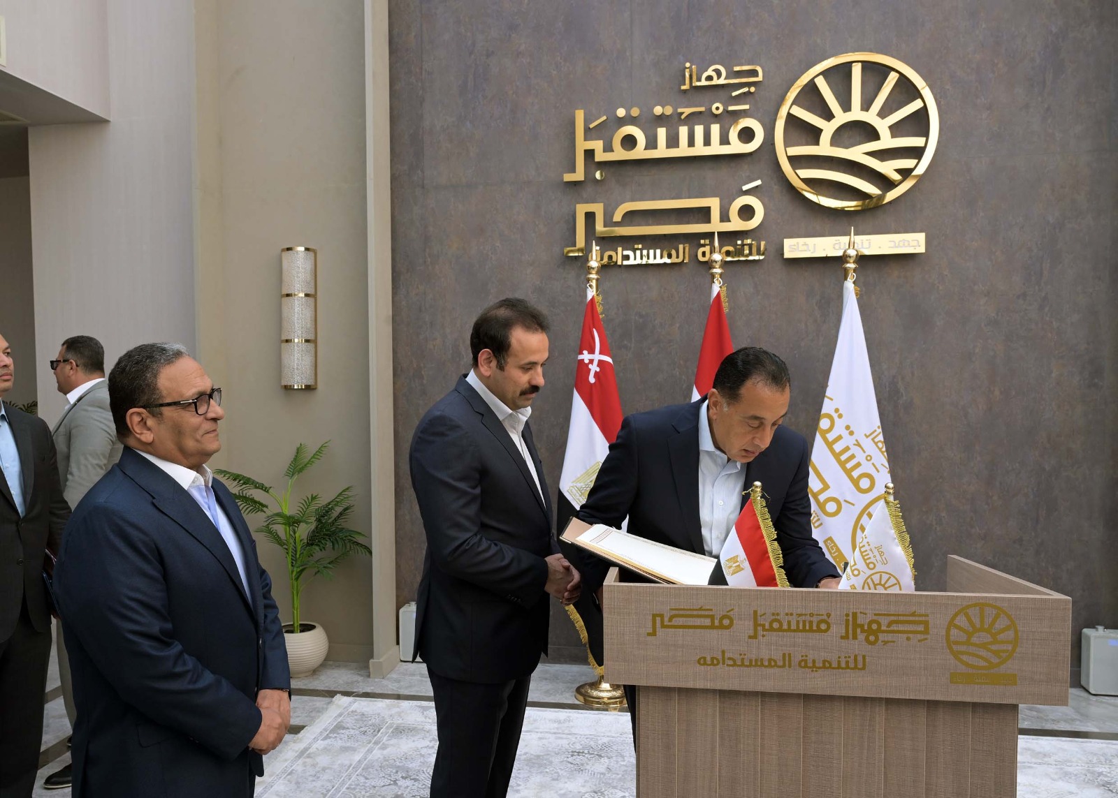 جولة رئيس الوزراء  (1)