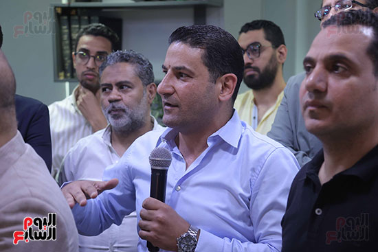 صحفيو اليوم السابع يجددون دعمهم للزميل محمد السيد الشاذلى بانتخابات الصحفيين (22)